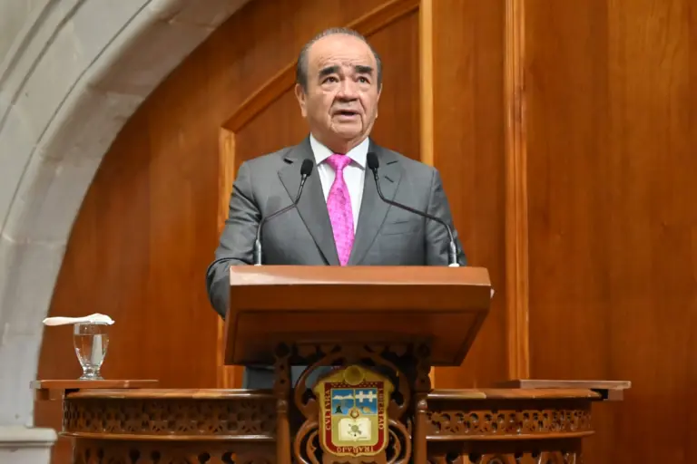 Maurilio Hernández presenta una iniciativa ante el Congreso del Estado de México