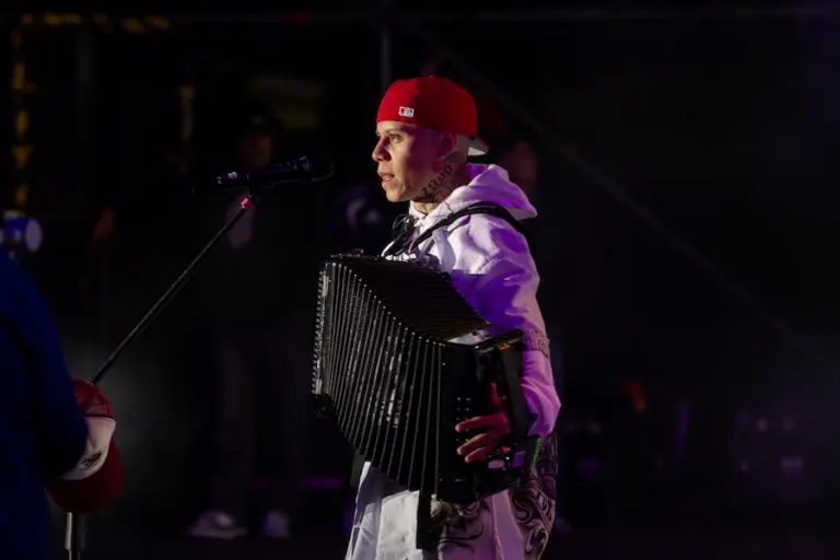 Santa Fe Klan durante su concierto en el Festival del Alfeñique de Toluca