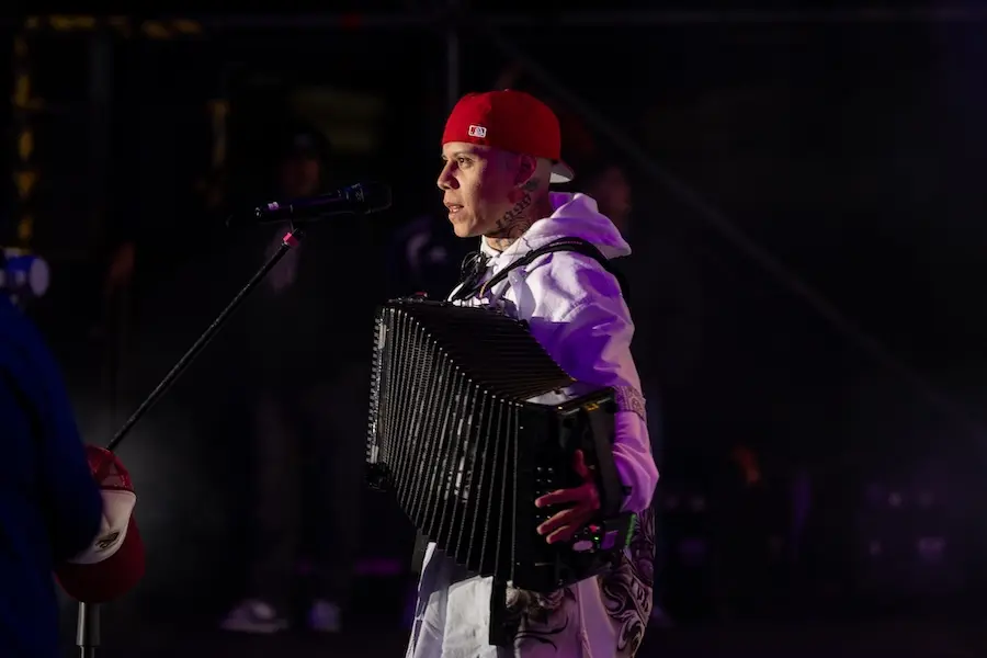 Santa Fe Klan durante su concierto en el Festival del Alfeñique de Toluca